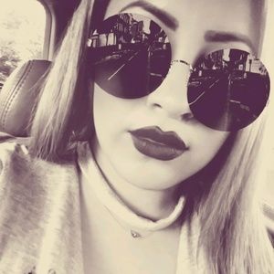 Meet your Posher, Lissette